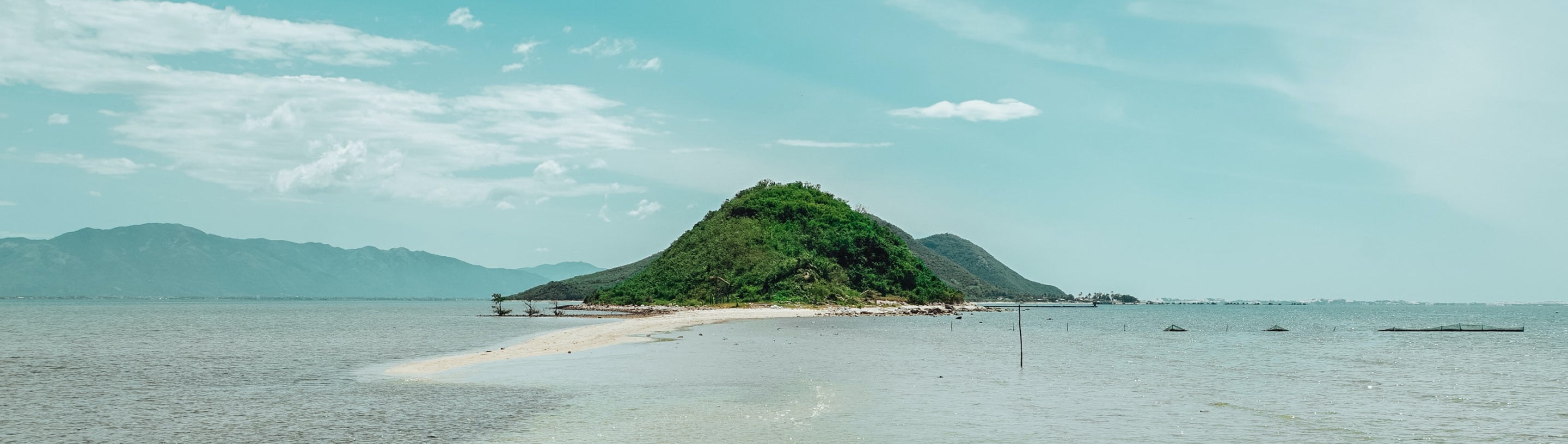 Bring the smell of the beach into your home with our tropical escapes collection.