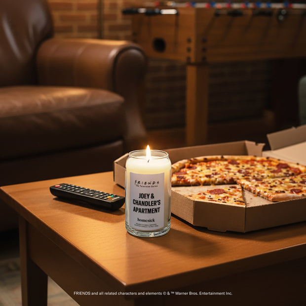 FRIENDS™ Joey & Chandler’s Apartment Candle