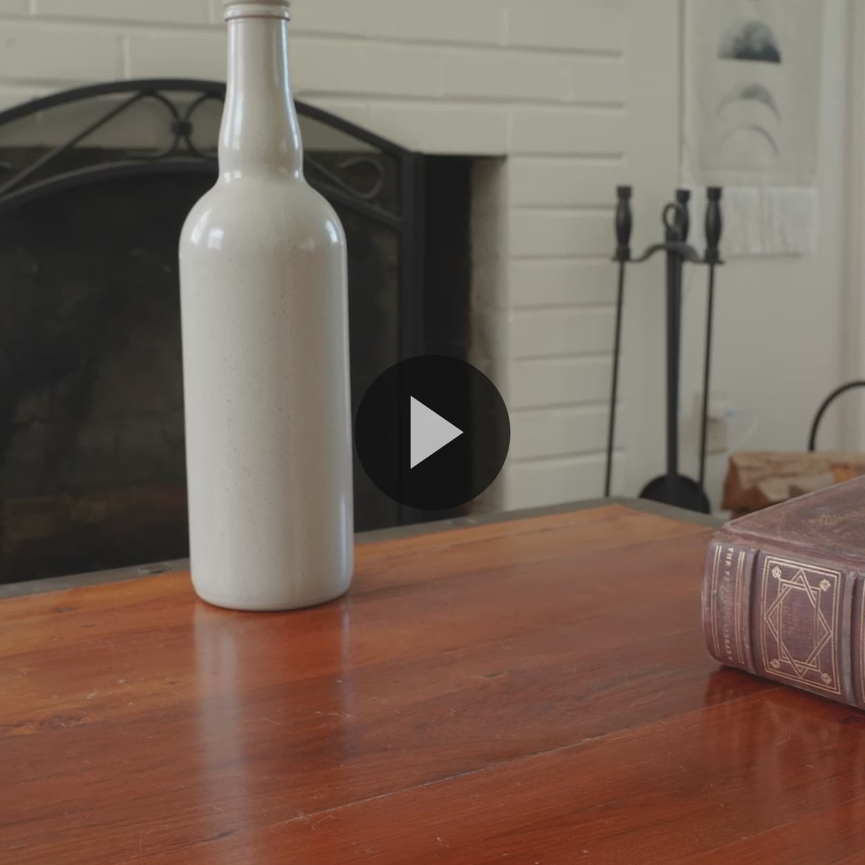 Load video: Harry Potter Hogwarts™ 3-Wick Candle